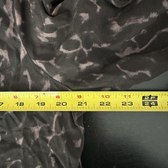 Rails‎ Blouse Womens Medium Black Diffused Cheetah Hillary Drape Long Sleeve Top - Picture 8 of 10